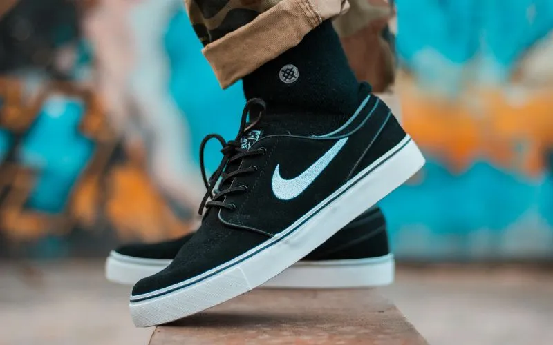 nike logo meaning featured image