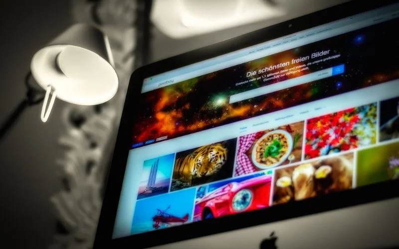 use high-quality visuals